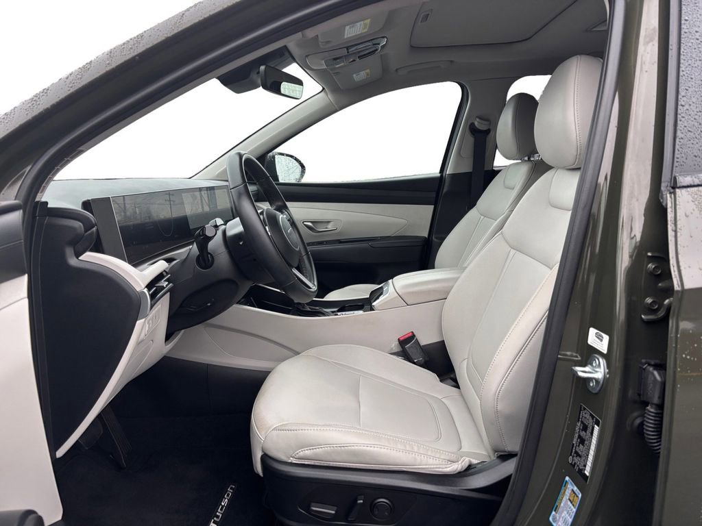Used 2025 Hyundai Tucson SEL image 14