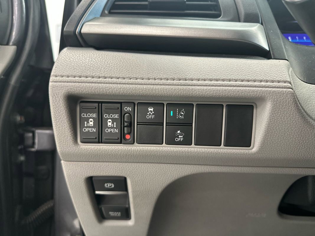 Used 2018 Honda Odyssey EX image 32