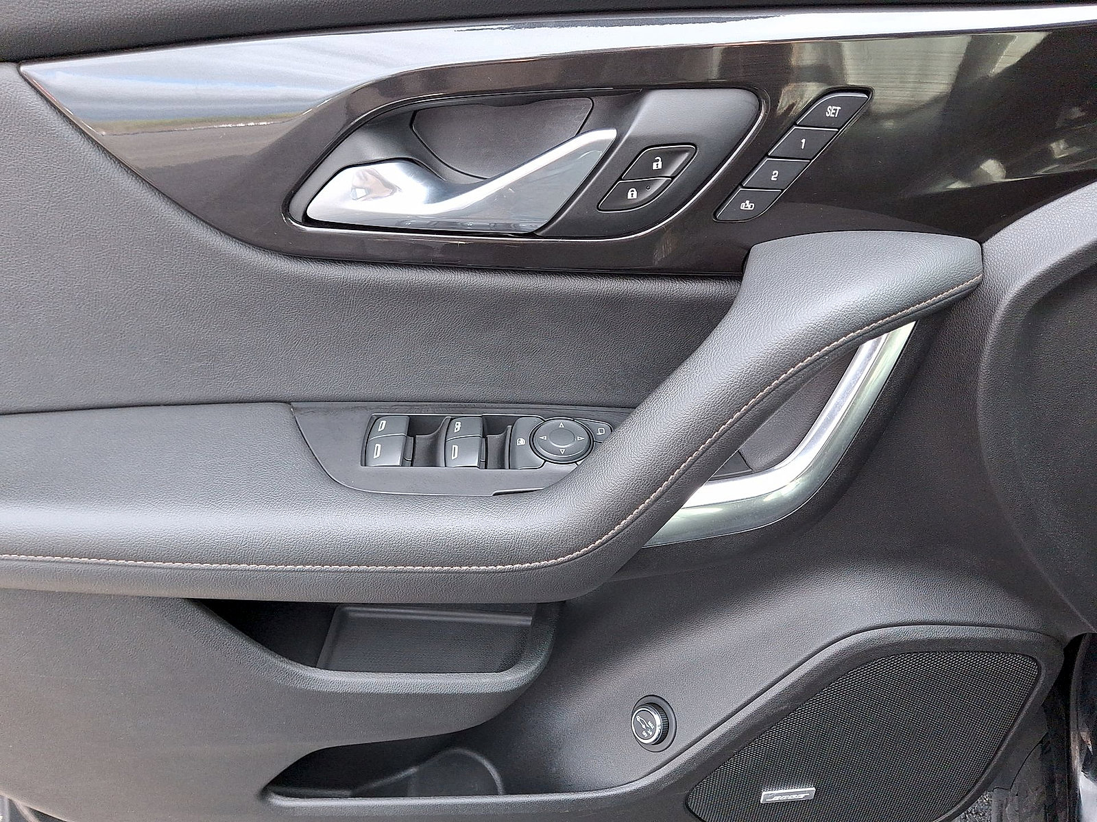 Used 2019 Chevrolet Blazer Premier w/ Driver Confidence II Package FWD image 10