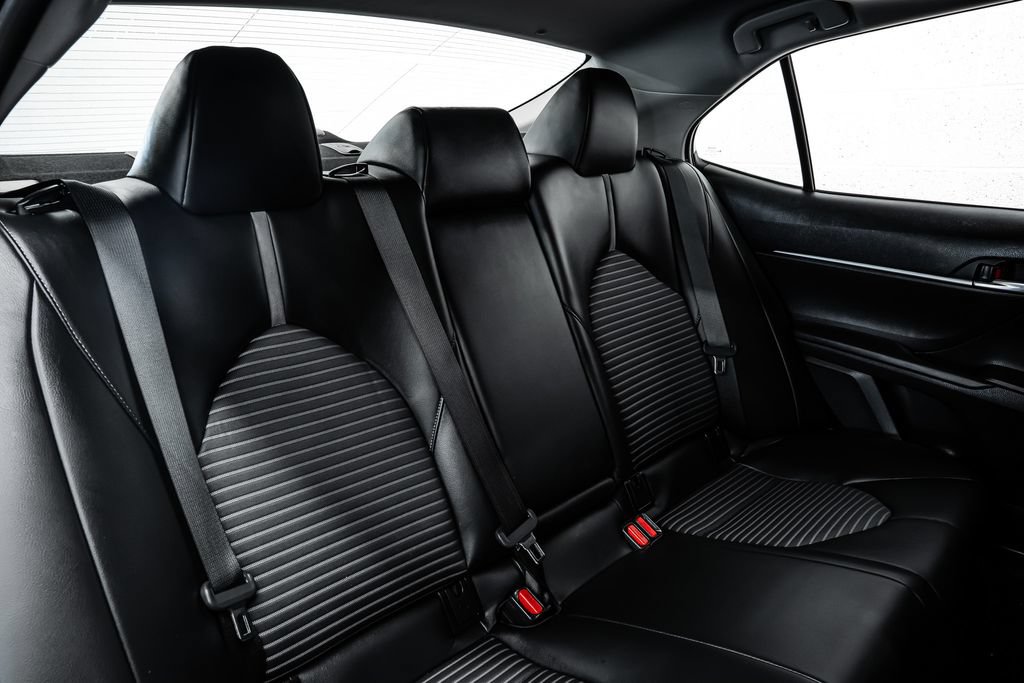 Used 2022 Toyota Camry SE w/ Convenience Package FWD image 30