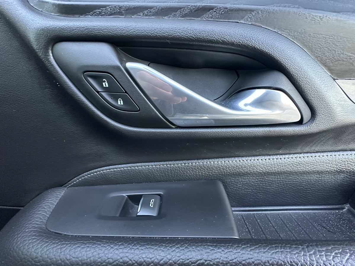 Used 2023 GMC Yukon XL Denali w/ Denali Reserve Package AWD/4WD image 32