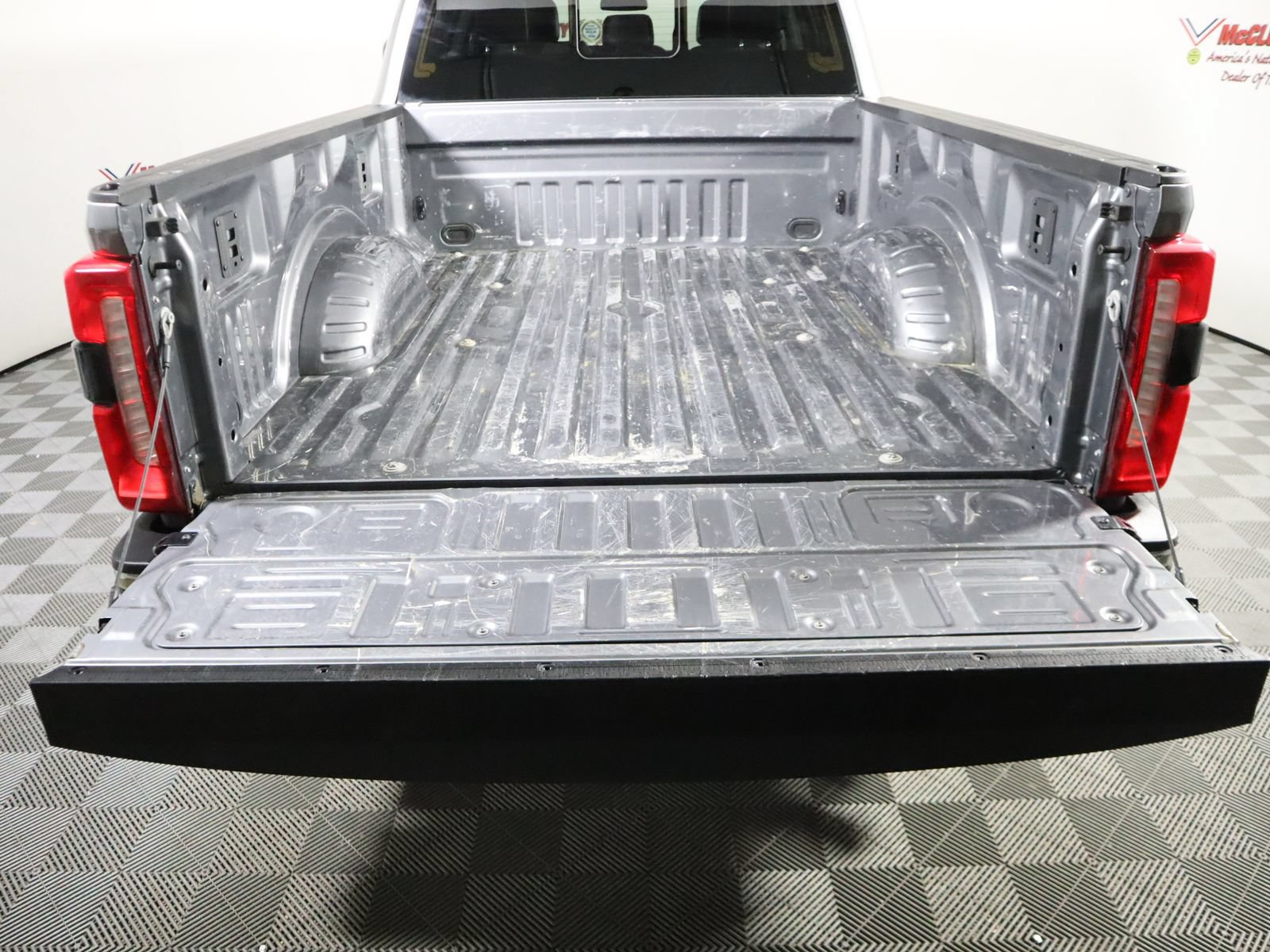 Used 2024 Ford F250 Lariat AWD/4WD image 9