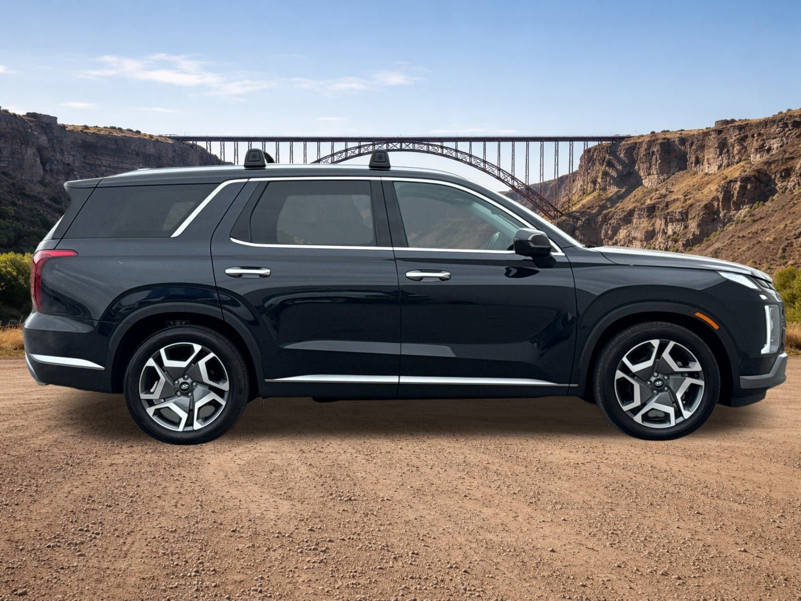 Used 2024 Hyundai Palisade SEL image 2