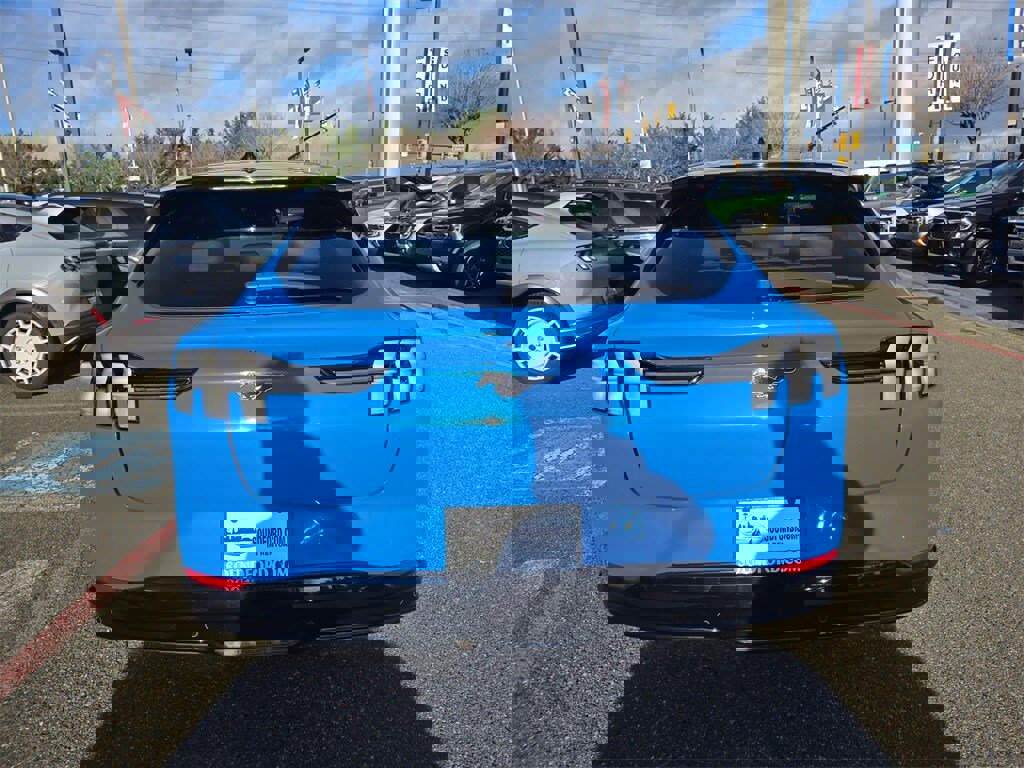 Used 2022 Ford Mustang Mach-E Premium image 6