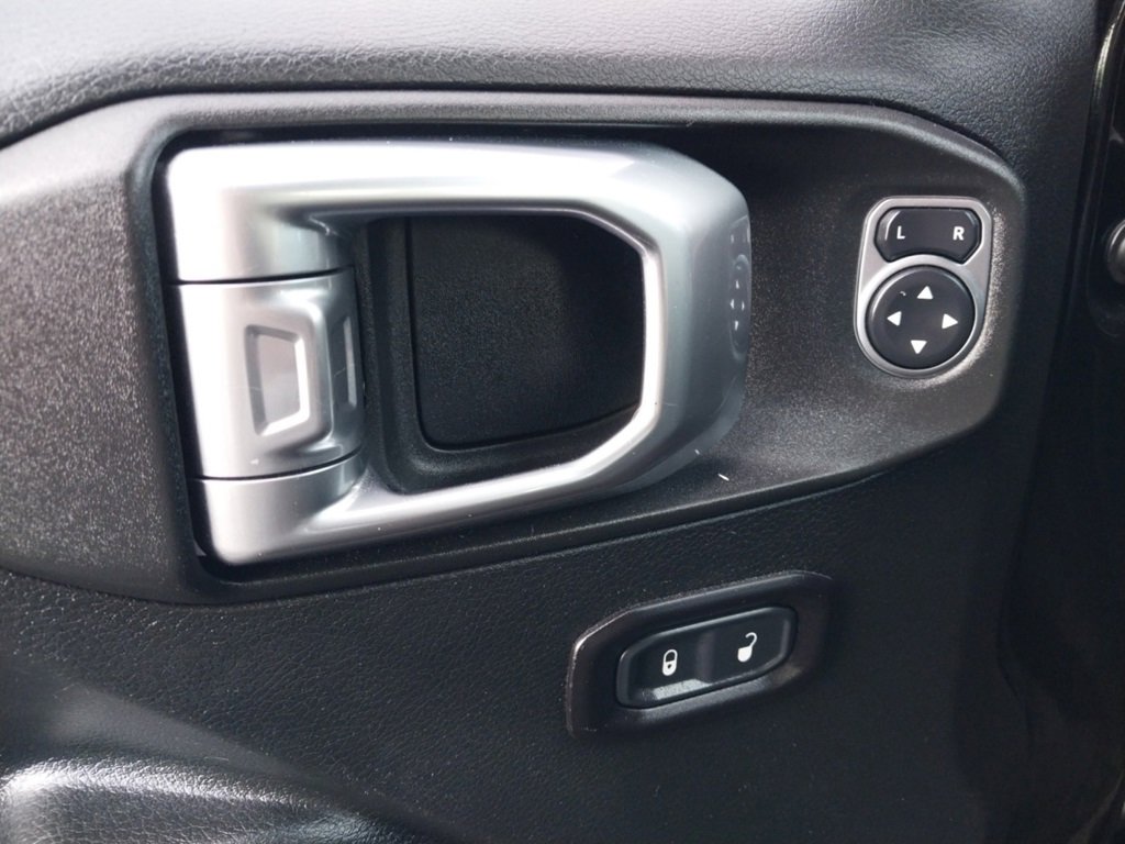 Used 2018 Jeep Wrangler Unlimited Sport S image 18