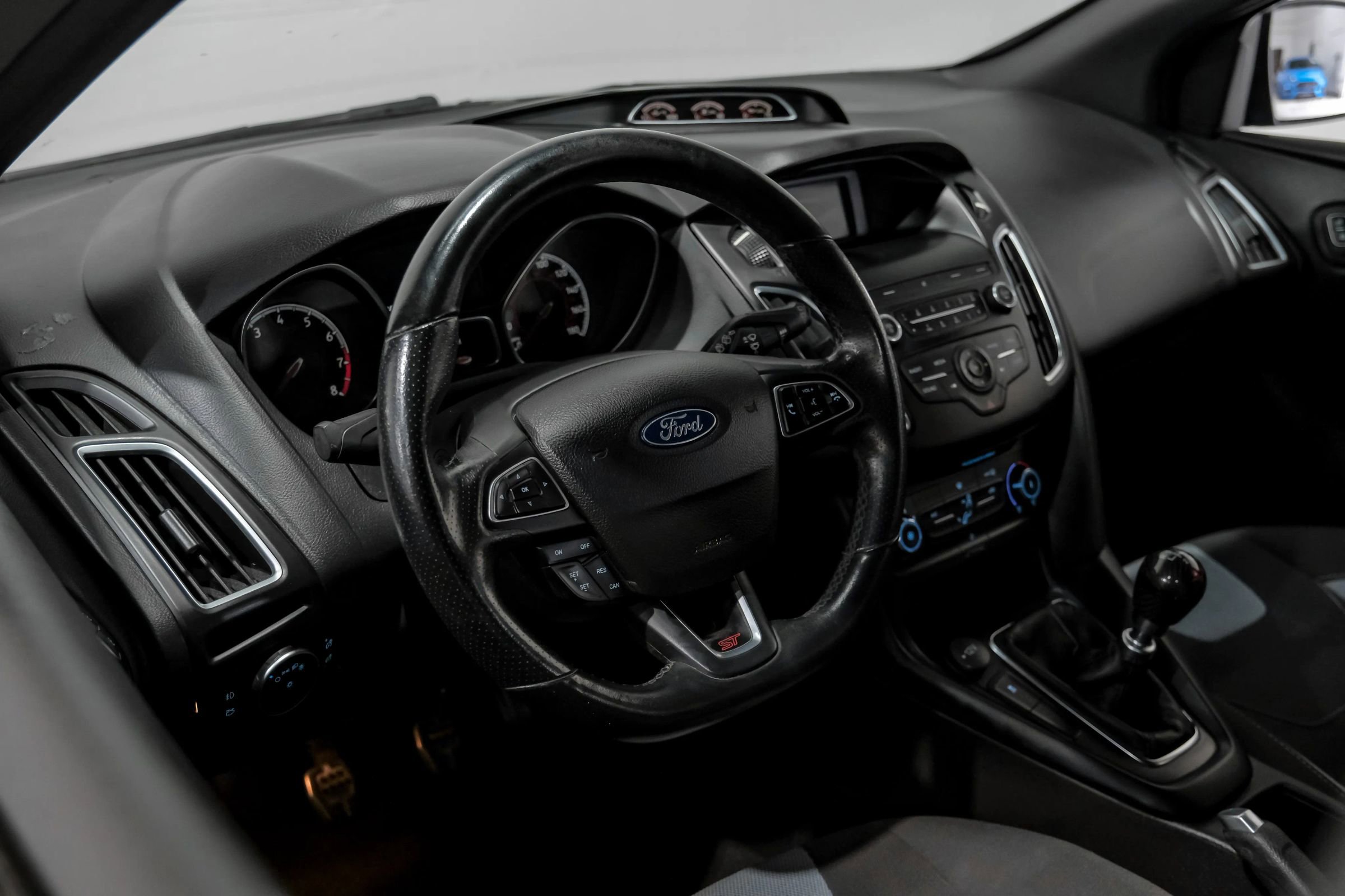 Used 2018 Ford Focus ST image 18