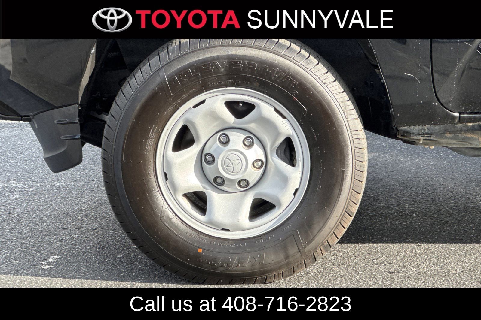 Used 2023 Toyota Tacoma SR5 RWD image 12