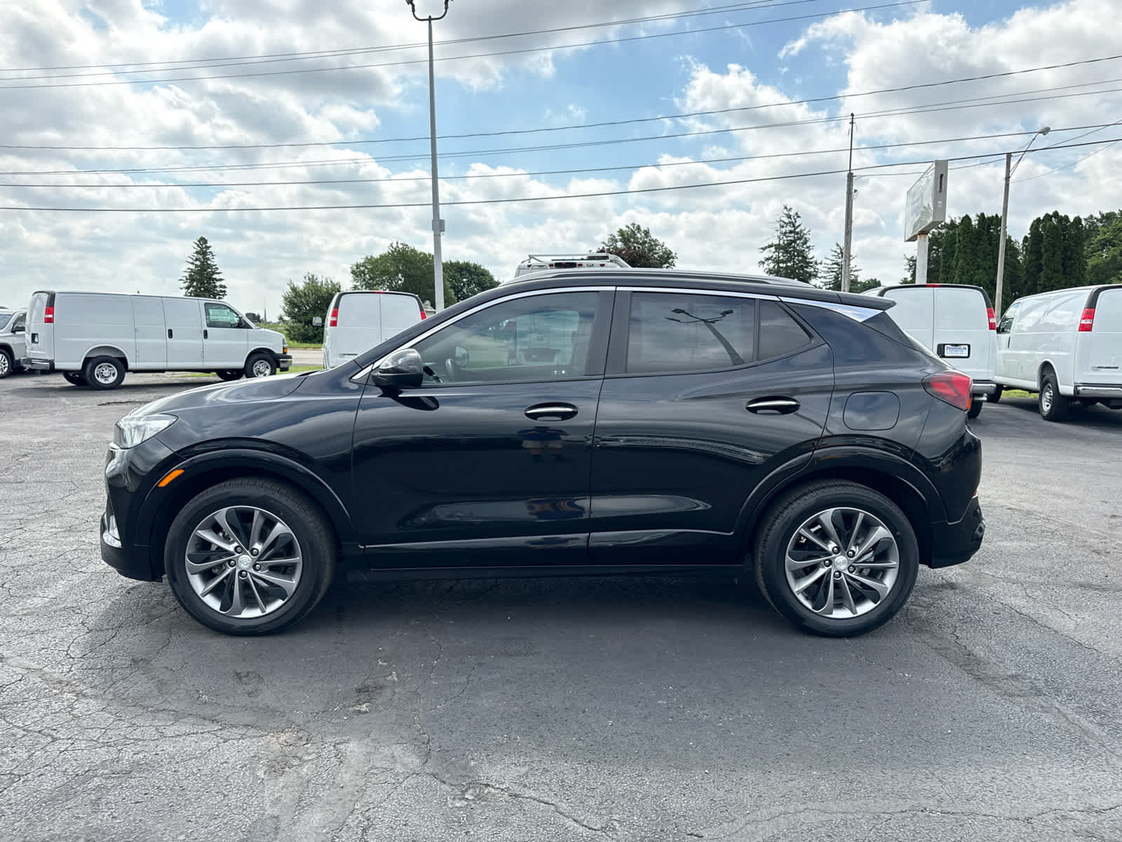 Certified 2023 Buick Encore GX Select w/ Experience Buick Package FWD image 2