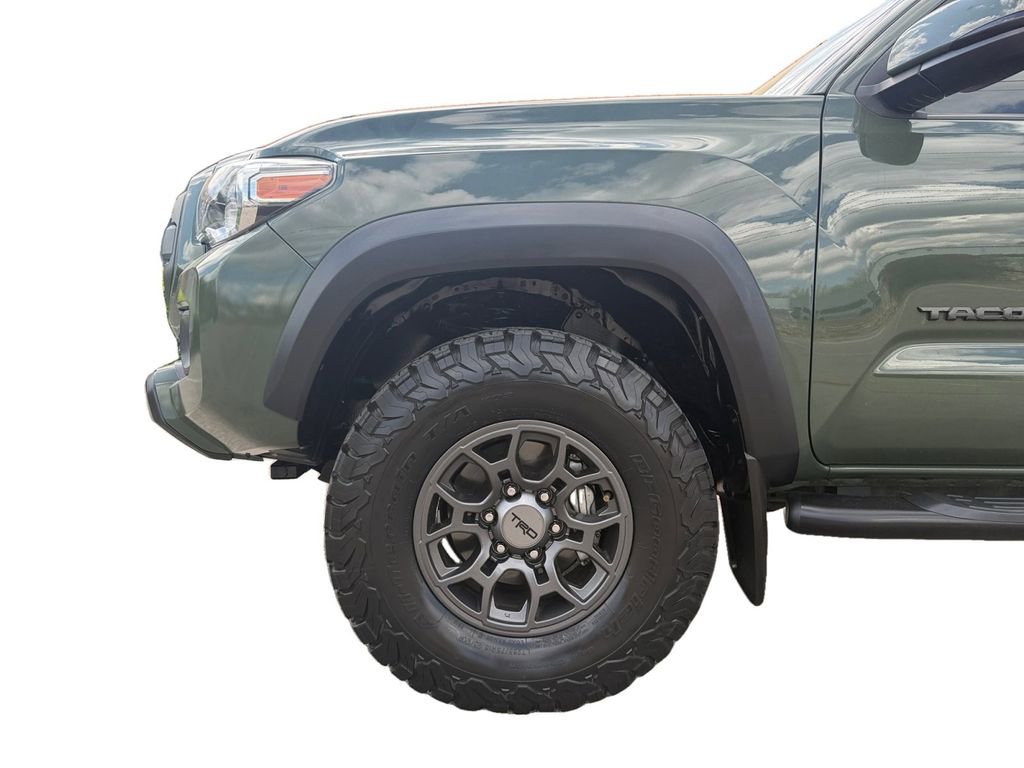 Used 2021 Toyota Tacoma TRD Off-Road image 8