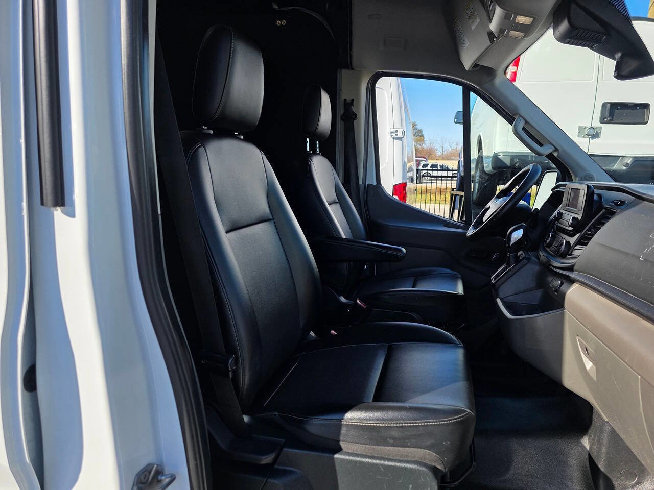 Used 2022 Ford Transit 250 Medium Roof AWD w/ Load Area Protection Package image 9