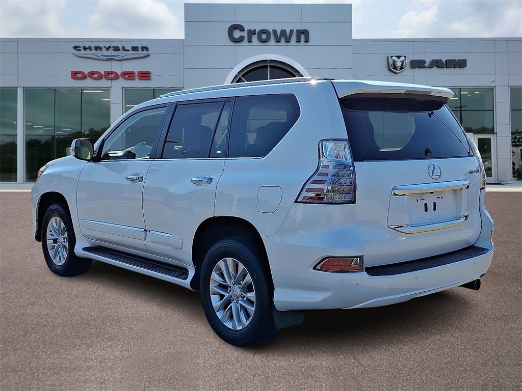 Used 2019 Lexus GX 460 image 4