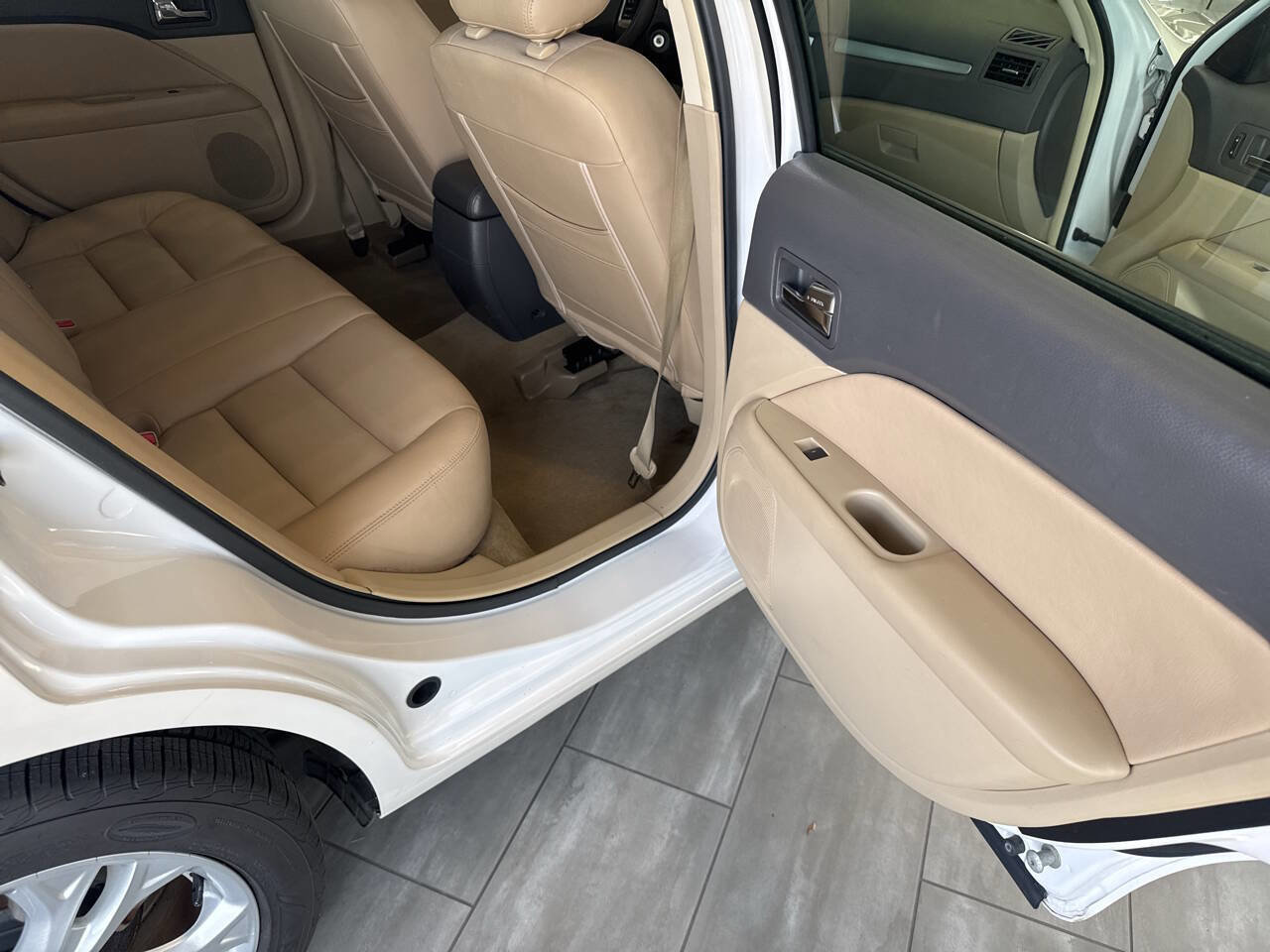 Used 2012 Ford Fusion SE image 20