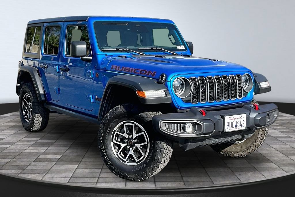 Used 2025 Jeep Wrangler Unlimited Rubicon w/ Convenience Group AWD/4WD image 34