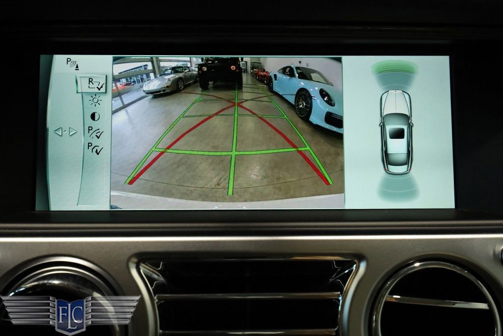 Used 2015 Rolls-Royce Wraith RWD image 31
