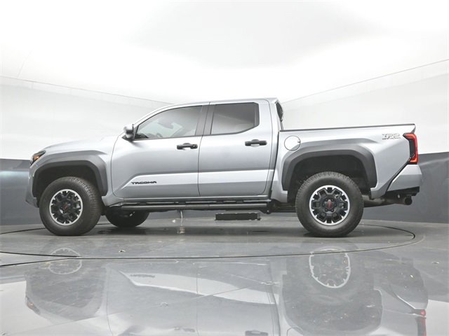 Used 2024 Toyota Tacoma TRD Off-Road image 33