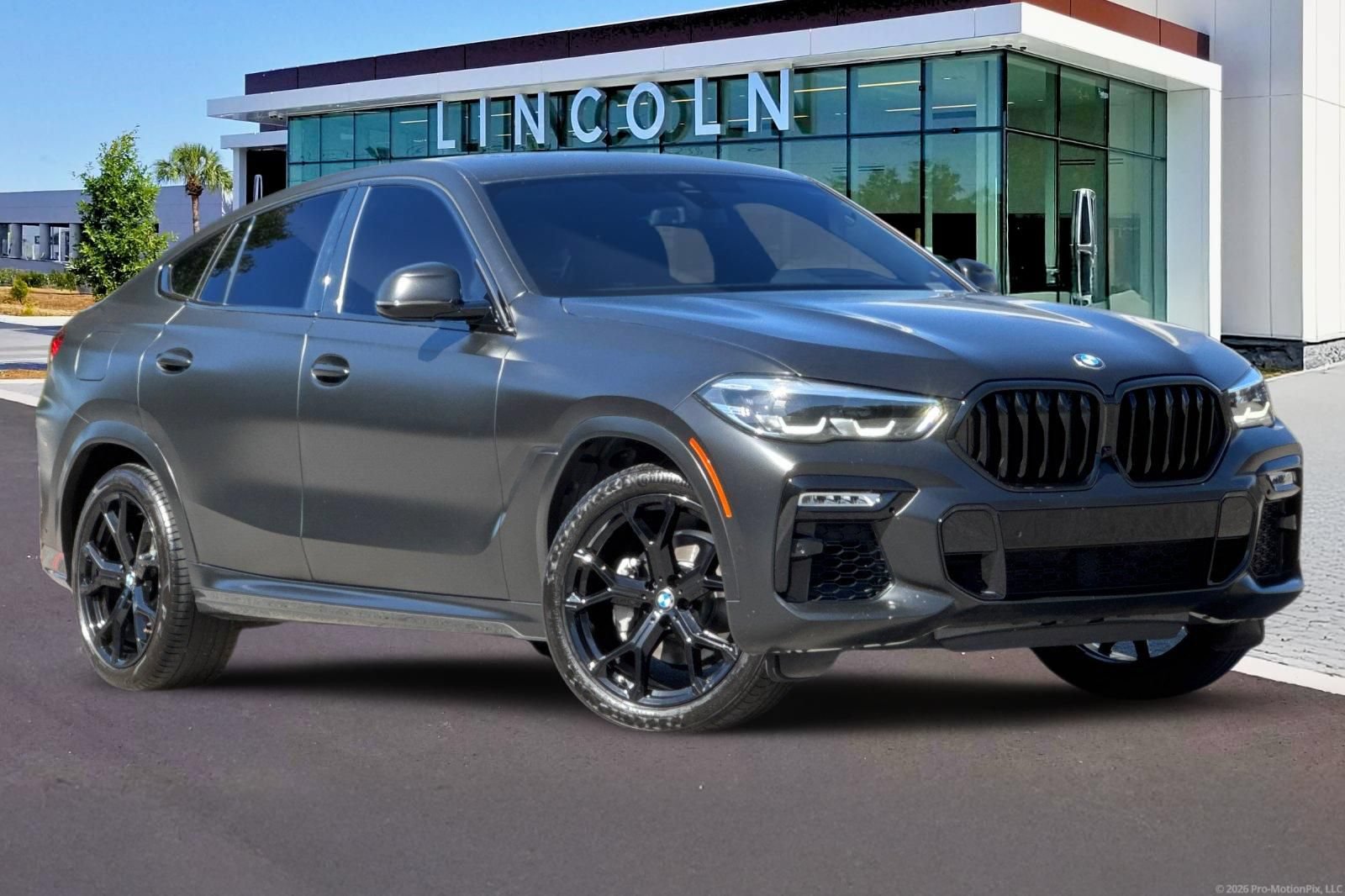 Used 2020 BMW X6 sDrive40i w/ M Sport Package RWD image 2