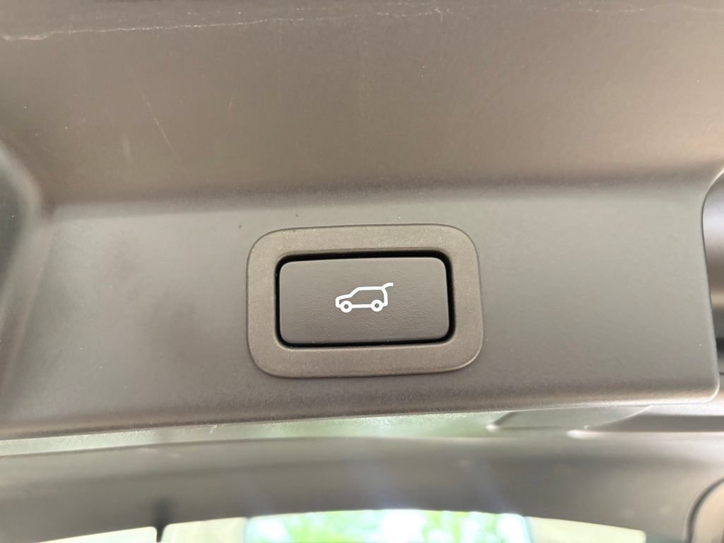 Used 2022 Jaguar F-PACE S AWD/4WD image 21