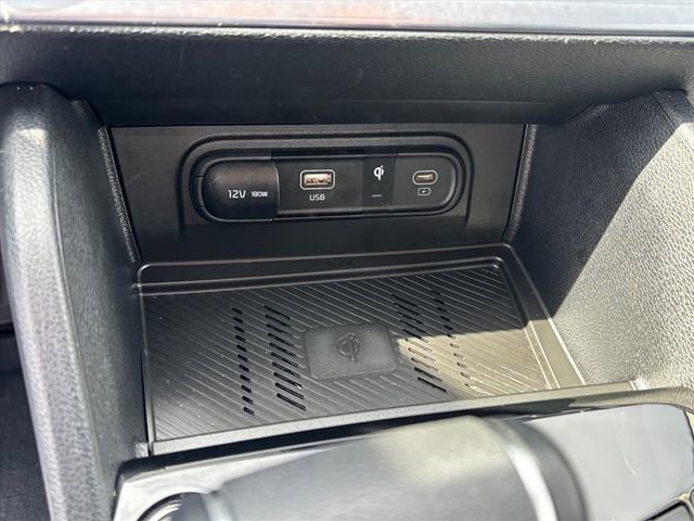 Used 2025 Kia Sportage EX image 19