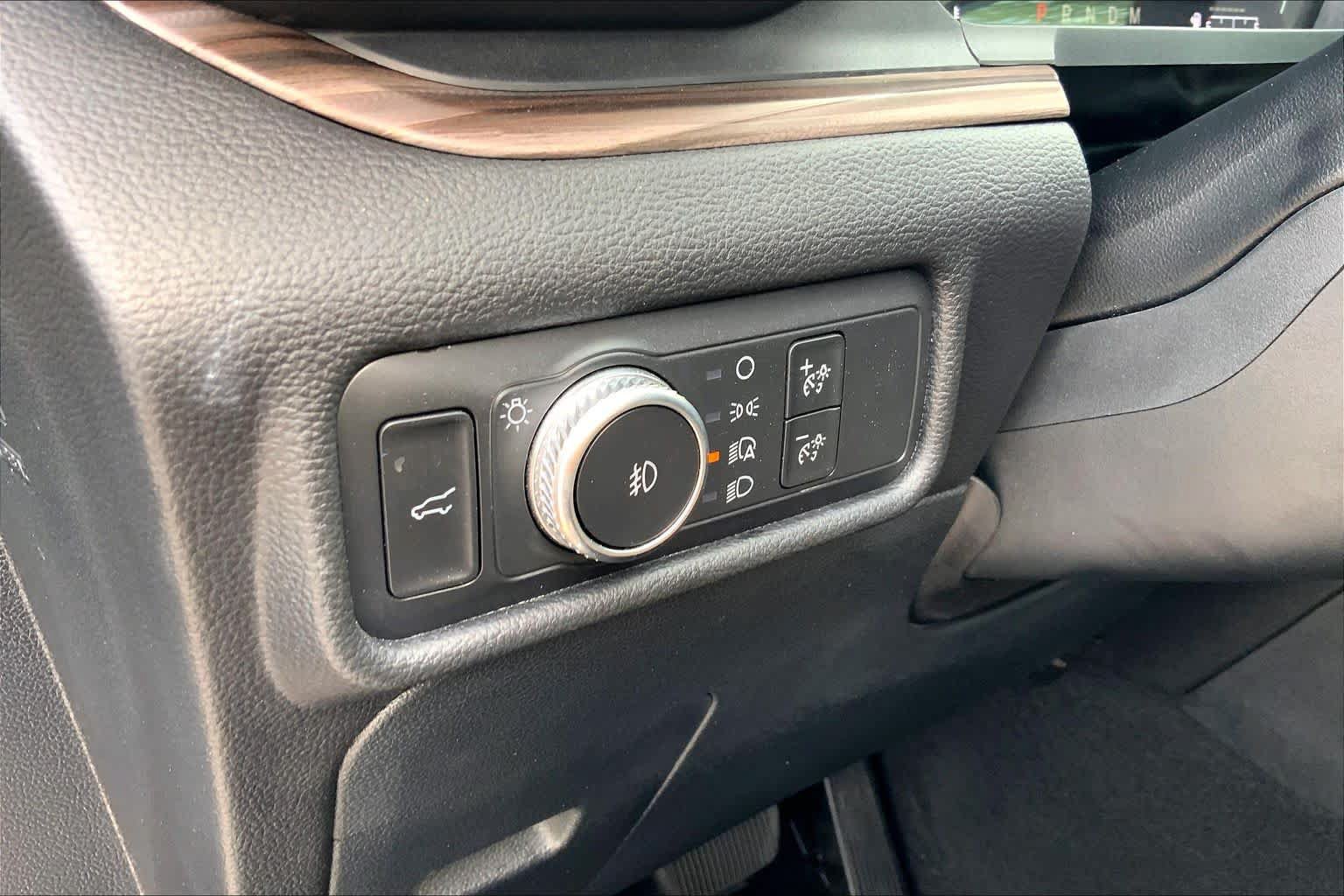 Used 2020 Ford Explorer Limited RWD image 31