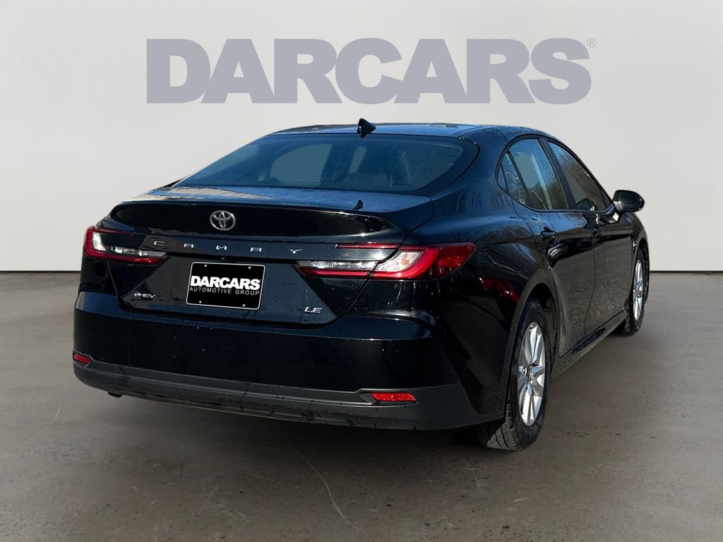 Used 2025 Toyota Camry LE image 7