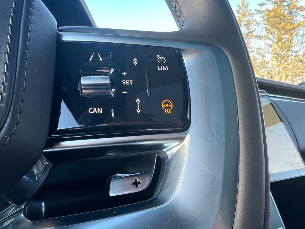 New 2026 Land Rover Range Rover SV image 13