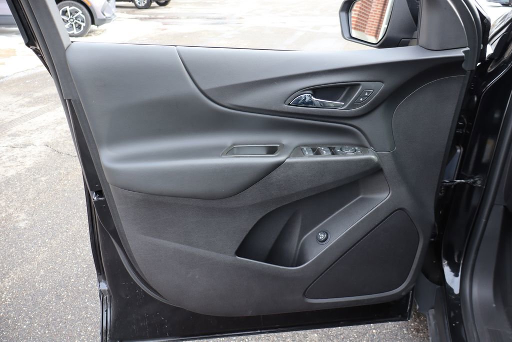 Used 2024 Chevrolet Equinox LT image 10