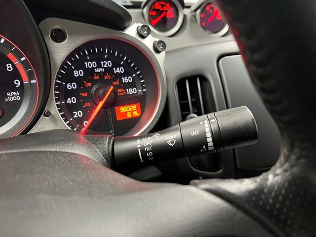 Used 2019 Nissan 370Z Coupe RWD image 31