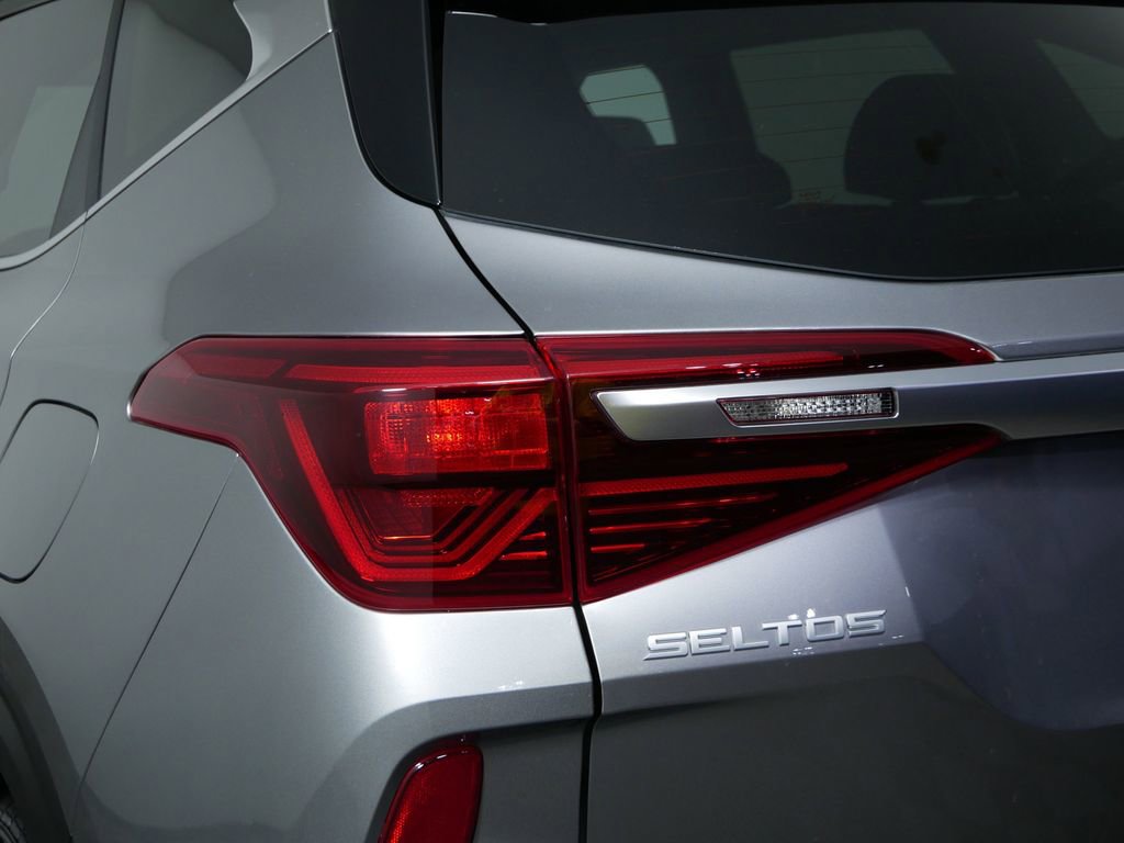 Certified 2023 Kia Seltos S image 12