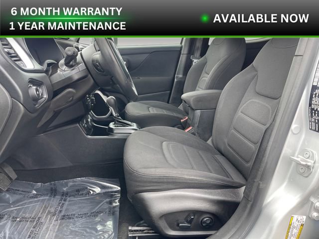 Used 2019 Jeep Renegade Latitude w/ Popular Equipment Group image 32