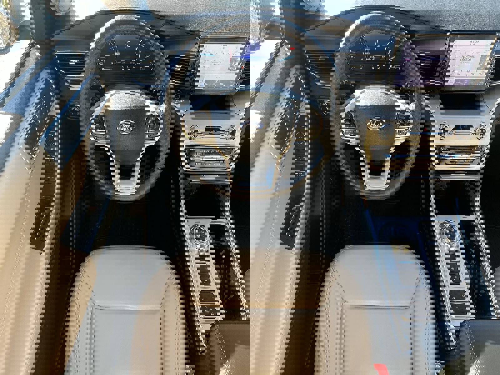 Used 2021 Ford Explorer XLT w/ Equipment Group 202A image 17