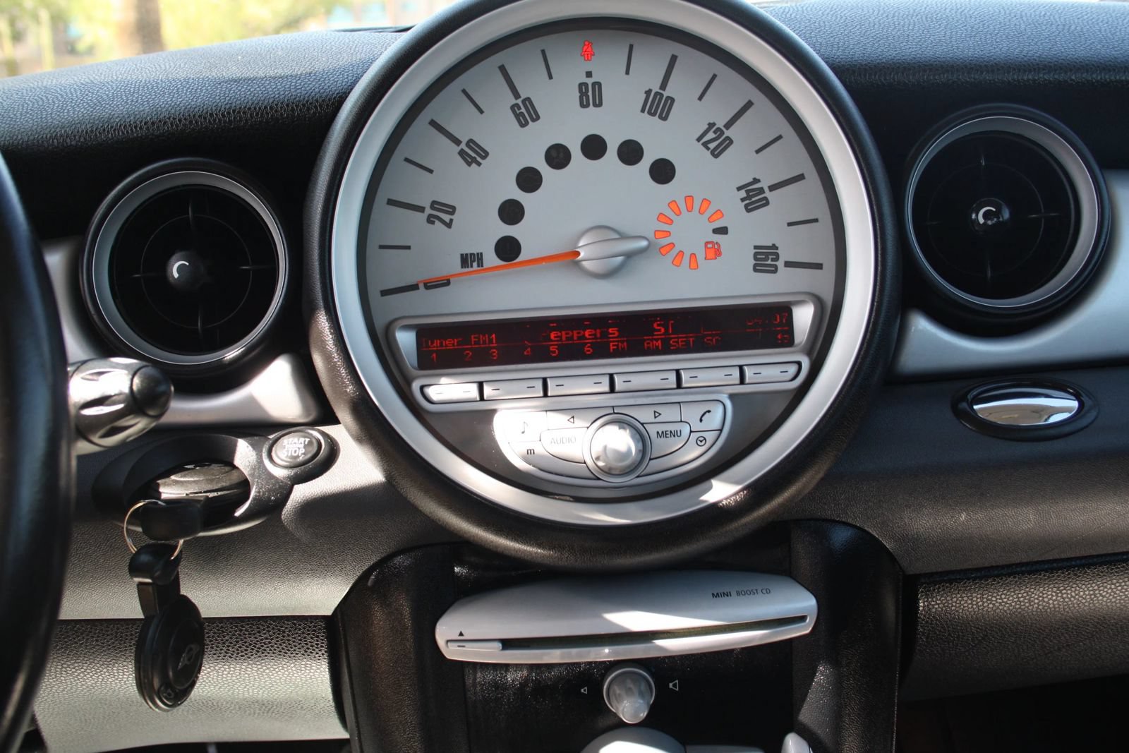 Used 2009 MINI Cooper Hardtop FWD image 14