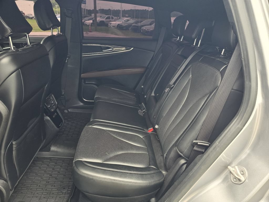 Used 2022 Lincoln Nautilus Reserve AWD/4WD image 11