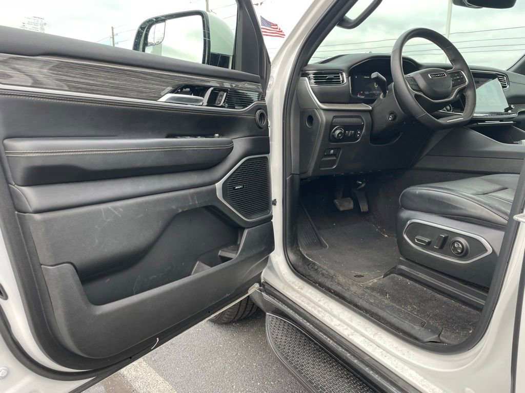 Used 2022 Jeep Wagoneer Series III image 18