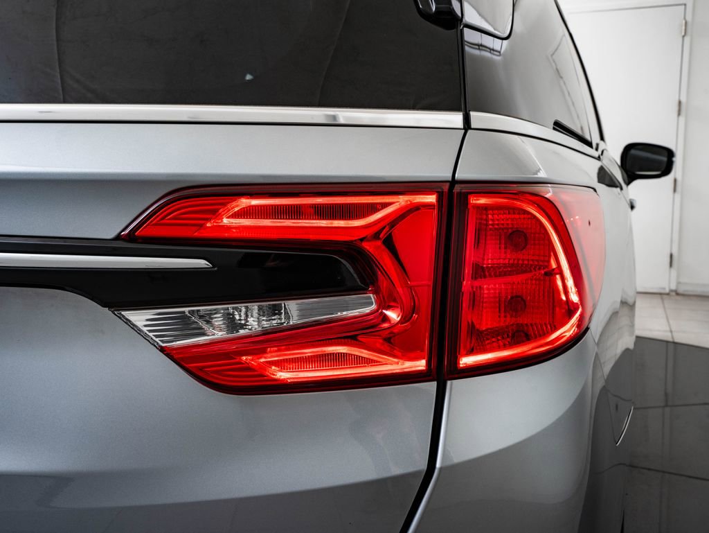 Used 2024 Honda Odyssey Elite image 9