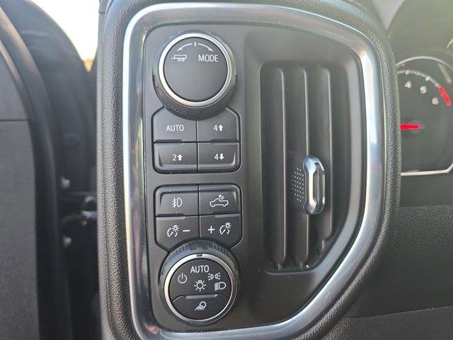 Used 2021 Chevrolet Silverado 1500 LTZ image 24