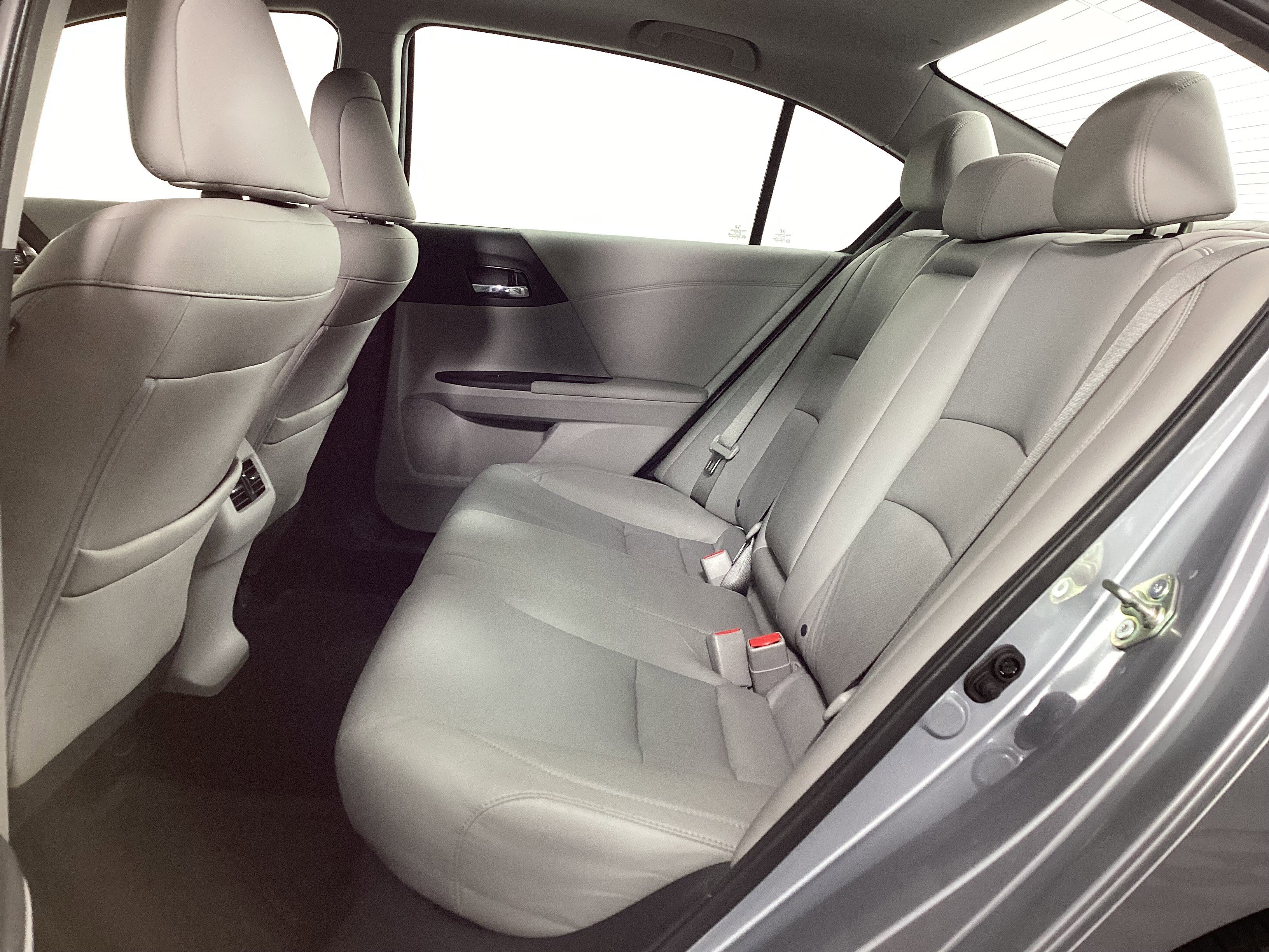 Used 2017 Honda Accord EX-L image 31