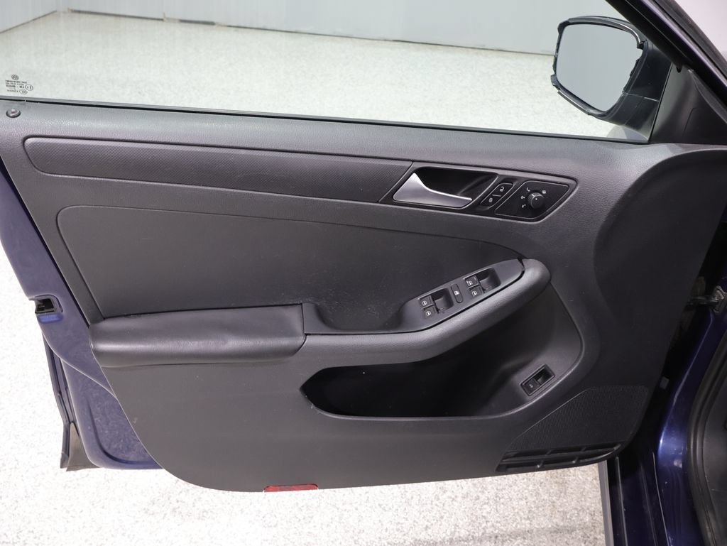 Used 2013 Volkswagen Jetta S FWD image 11