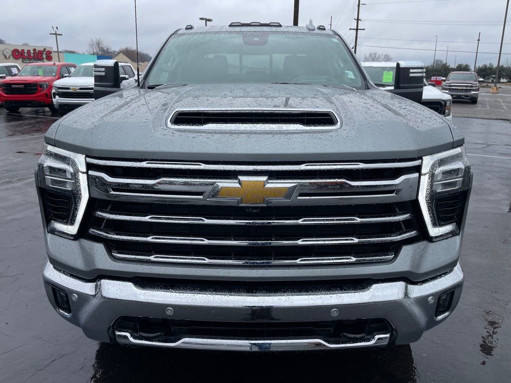 Used 2026 Chevrolet Silverado 2500 LTZ w/ LTZ Premium Package image 5