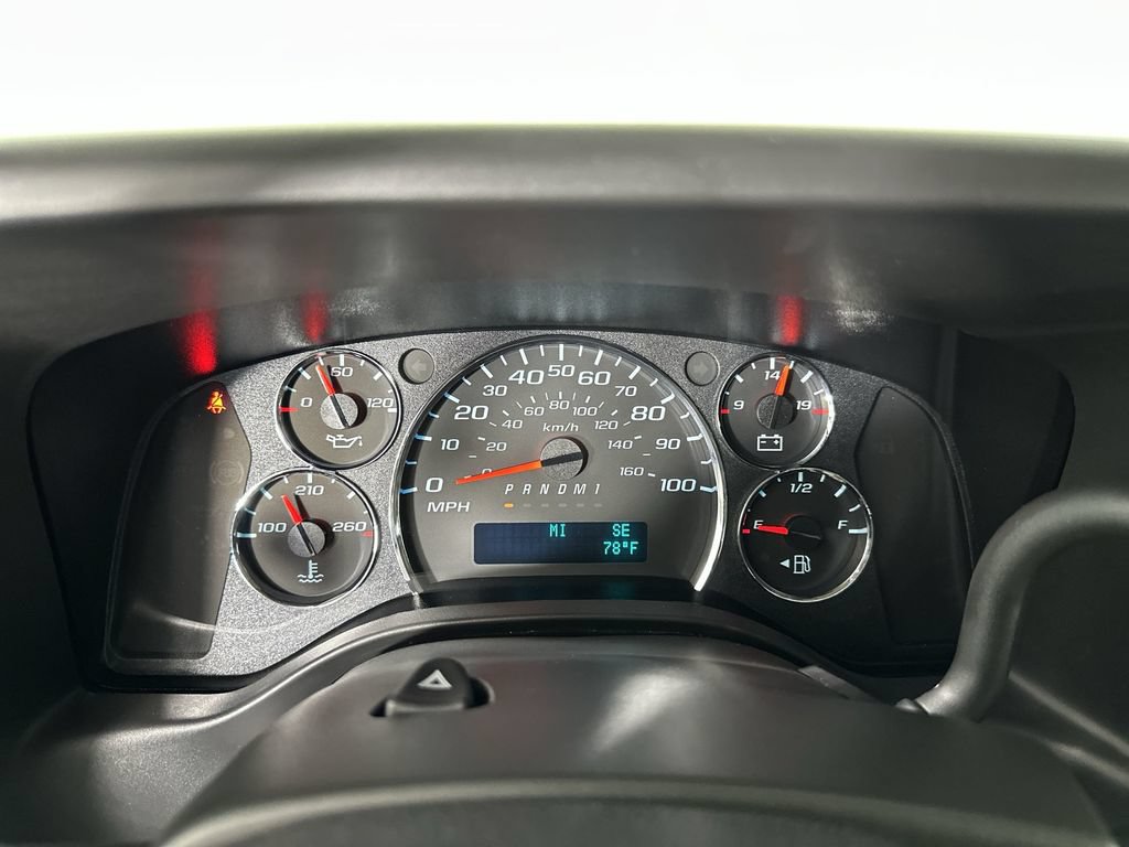 Used 2026 Chevrolet Express 2500 w/ Communications Package RWD image 15