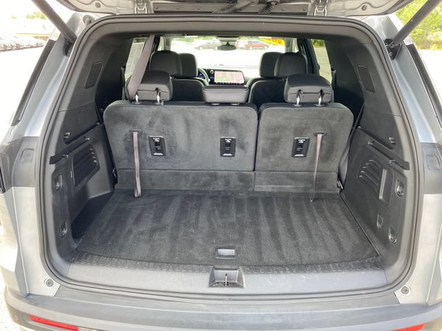 Certified 2025 Chevrolet Traverse LT FWD image 20