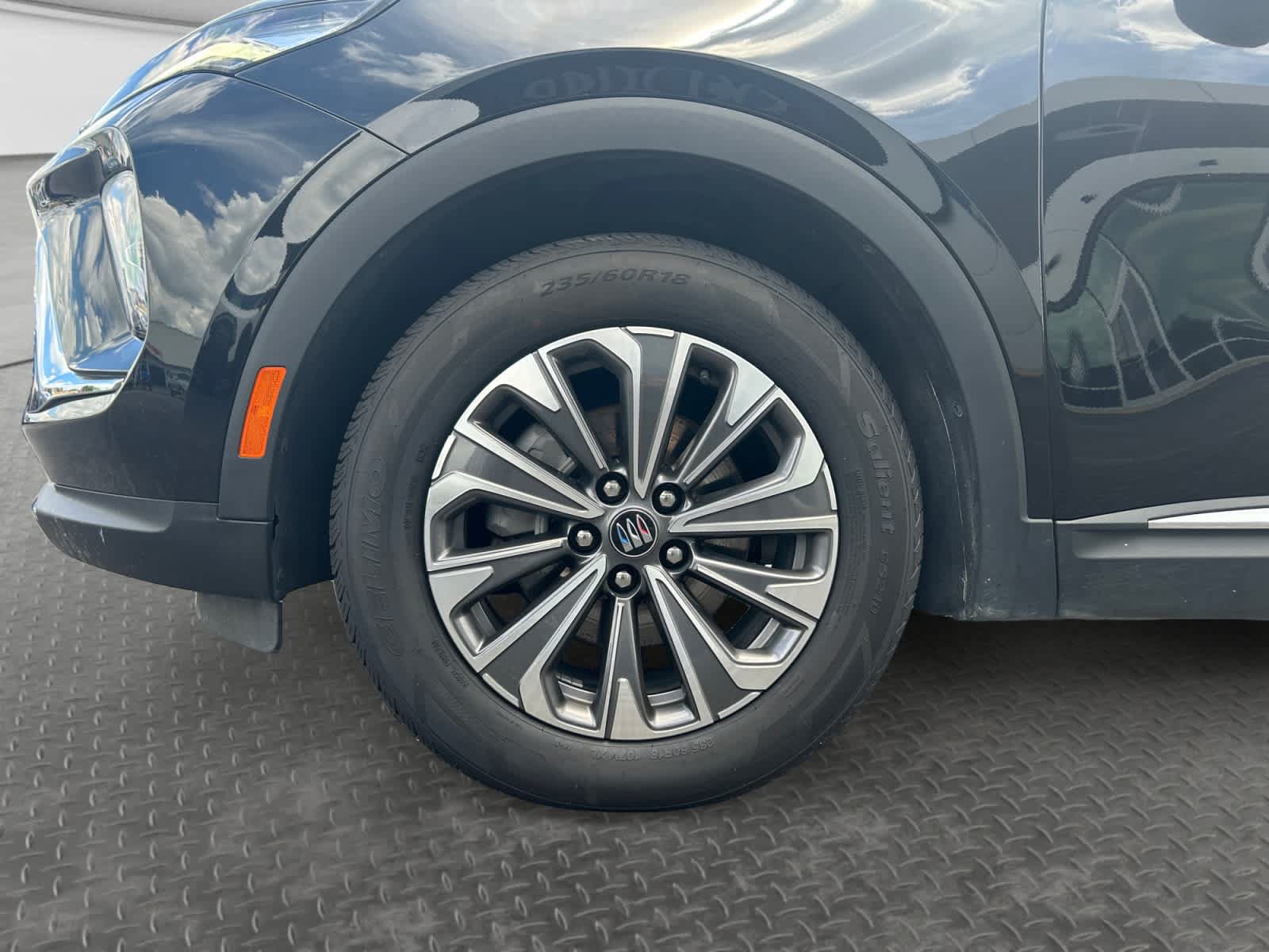 Used 2024 Buick Envision Preferred AWD/4WD image 9