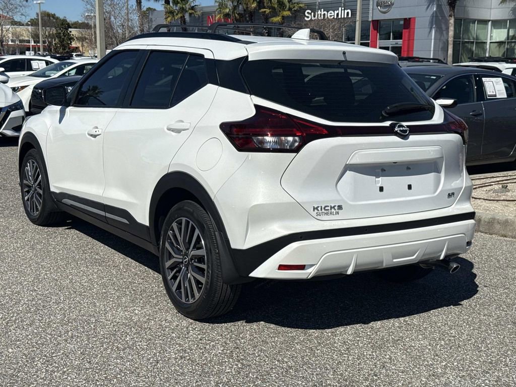 Certified 2023 Nissan Kicks SR w/ Exterior Package image 6