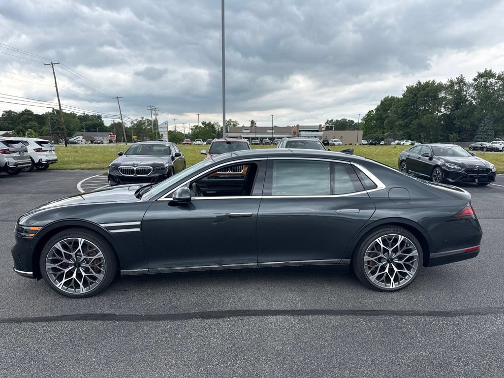 Used 2023 Genesis G90 3.5T AWD/4WD image 4