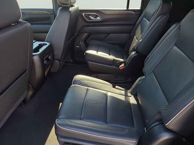 Used 2022 Chevrolet Suburban Premier image 16