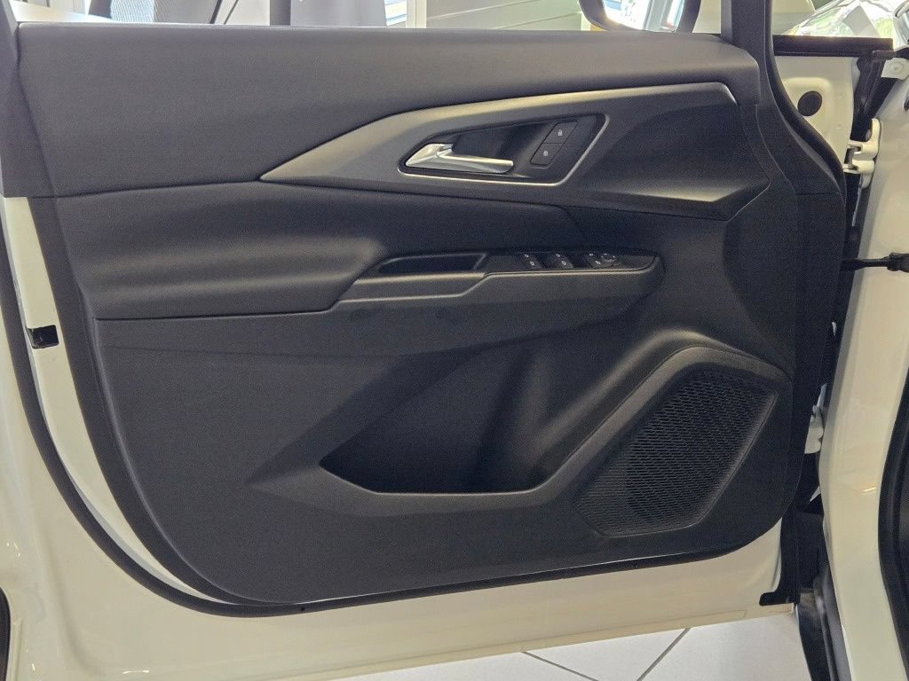 New 2026 Chevrolet Equinox EV LT FWD image 17