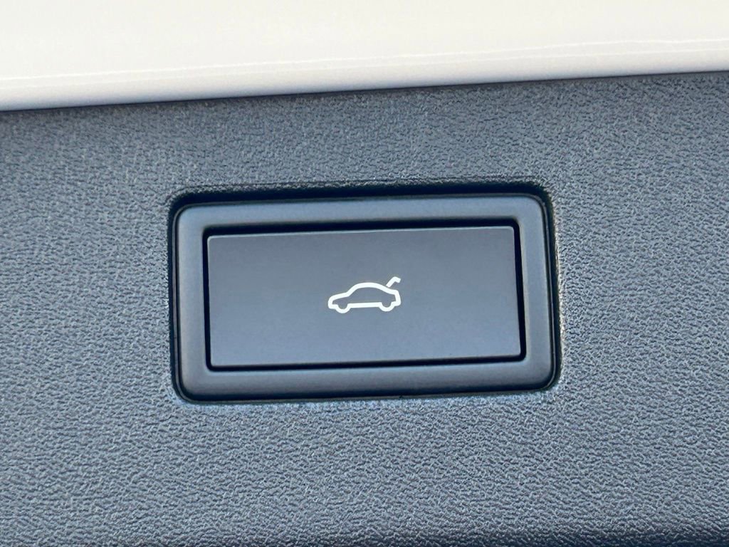 Used 2026 Volkswagen Tiguan SEL R-Line image 56