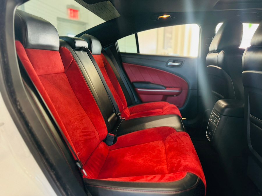 Used 2022 Dodge Charger Scat Pack w/ Dynamics Package image 22