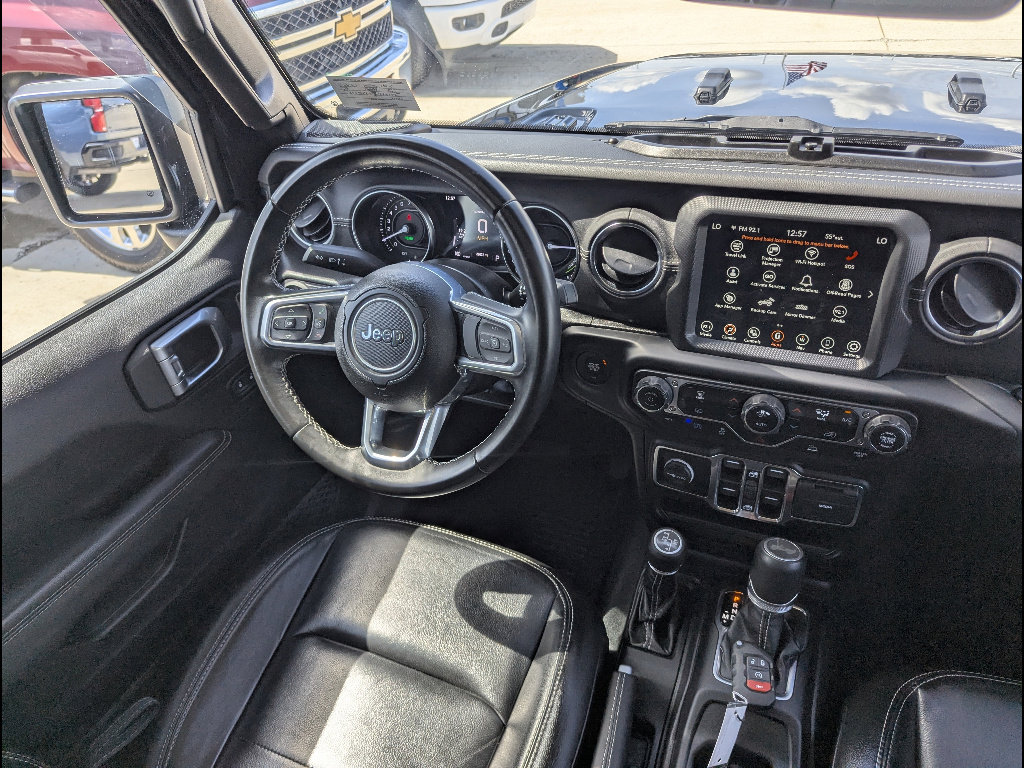 Used 2022 Jeep Wrangler Unlimited Sahara image 28