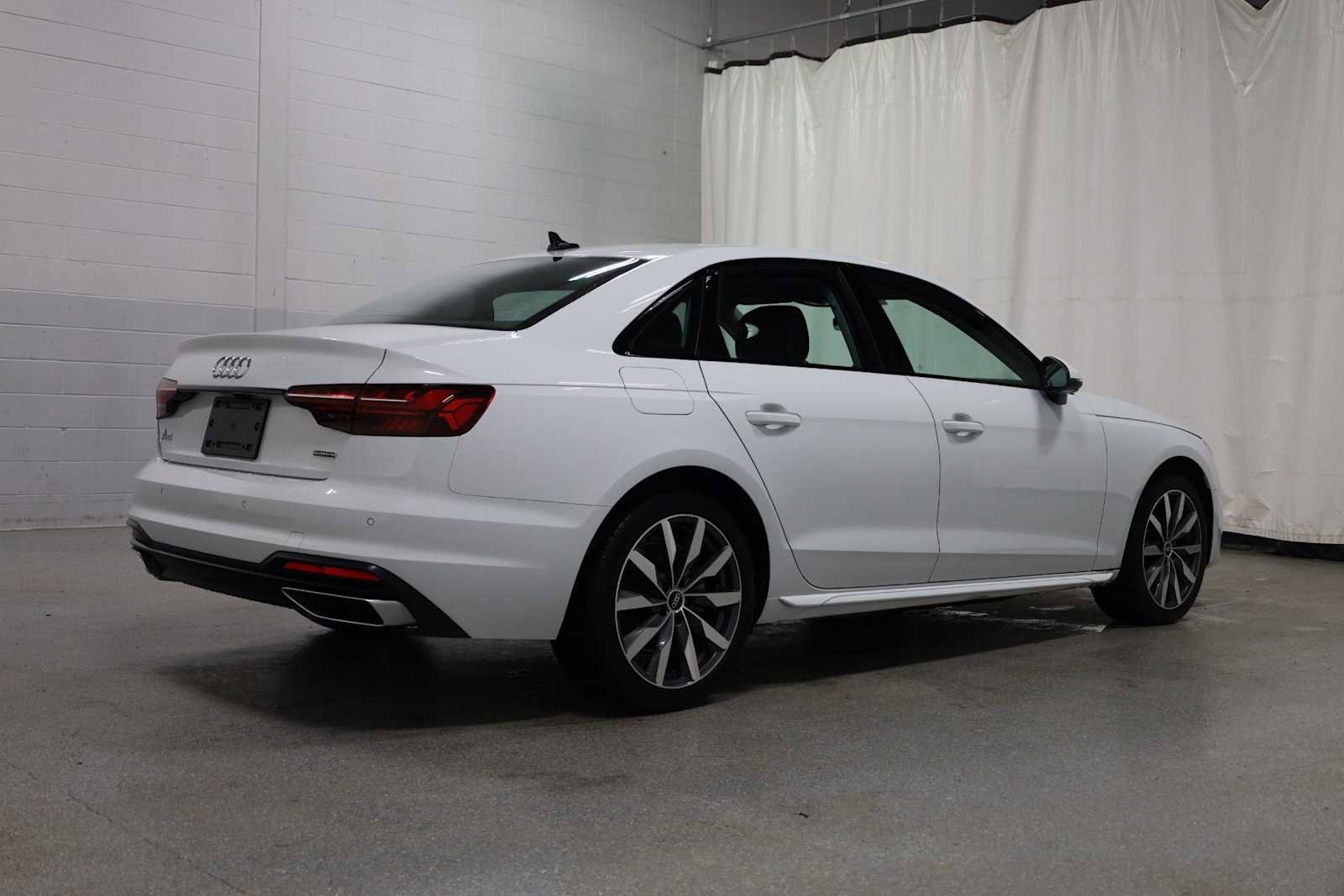 Used 2023 Audi A4 2.0T Premium Plus w/ Premium Plus Package image 9