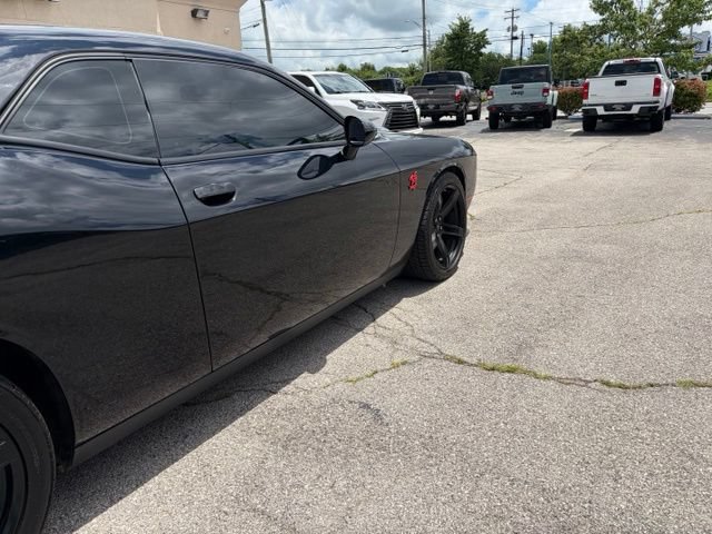 Used 2018 Dodge Challenger SRT w/ Technology Group RWD image 10